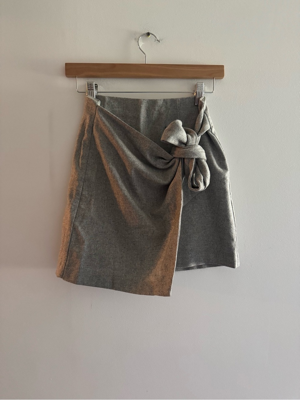 Wilfred Aritzia Front Wrap Mini Skirt